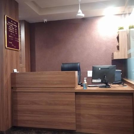 Hotel Radha Krishna Ānand Eksteriør bilde