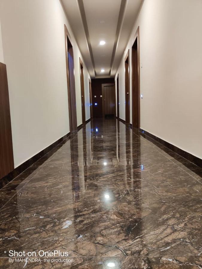 Hotel Radha Krishna Ānand Eksteriør bilde