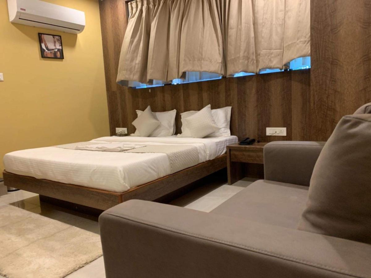 Hotel Radha Krishna Ānand Eksteriør bilde