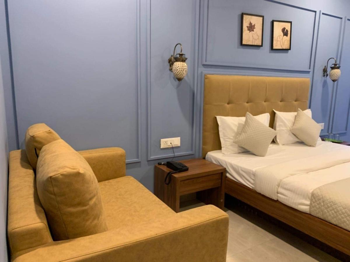 Hotel Radha Krishna Ānand Eksteriør bilde